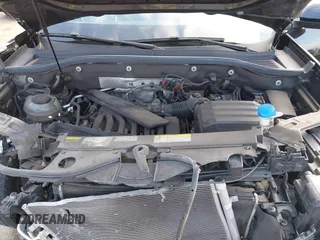 2021 Volkswagen Atlas SE z VIN 1V2WR2CAXMC558294, wystawiony jako IAAI lot #41447619 z przebiegiem 48 652 mil mil oraz . Historia ofert i sprzedaży dostępna na DreamBid. Obrazek 10.
