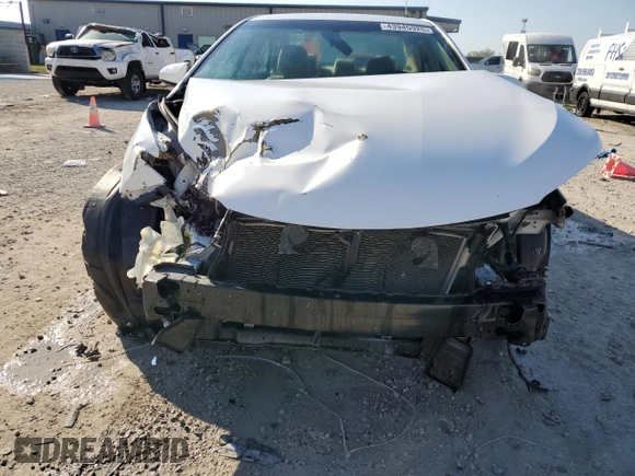 2016 Toyota Camry XLE with VIN 4T1BF1FK0GU999255, listed as a Copart auction lot 43945925 with 38,928 mi miles and Salvage Title. Bid and sale history available at DreamBid. Image 5.