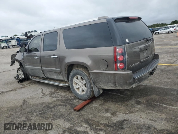 2011 GMC Yukon XL Denali with VIN 1GKS1MEF1BR191618, listed as a Copart auction lot 72516344 with 192,018 mi miles and Salvage Title. Bid and sale history available at carsss.com. Image 2.