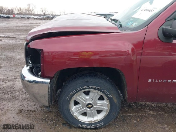 2013 Chevrolet Silverado 1500 LT with VIN 1GCNKSE01DZ168655, listed as a IAAI auction lot 41488652 with 102,224 mi miles. Bid and sale history available at carsss.com. Image 19.