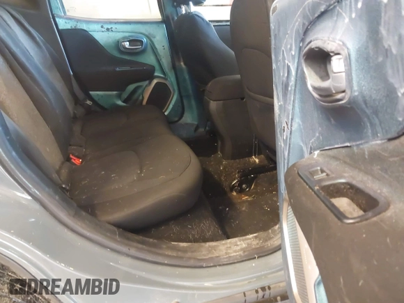 2017 Jeep Renegade Latitude with VIN ZACCJBBB4HPF21586, listed as a IAAI auction lot 41563503 with 134,606 mi miles. Bid and sale history available at carsss.com. Image 8.