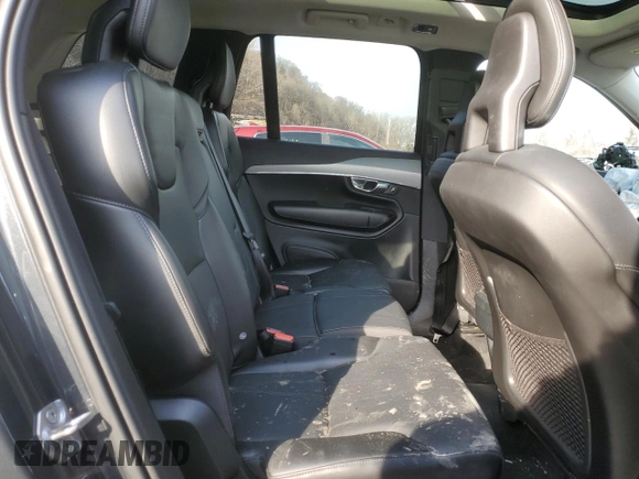 2021 Volvo XC90 Momentum with VIN YV4102PK8M1715421, listed as a Copart auction lot 46662945 with 30,737 mi miles and Salvage Title. Bid and sale history available at carsss.com. Image 11.