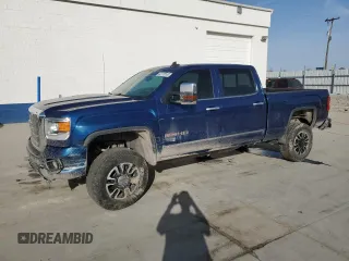 2015 GMC Sierra 2500HD SLT z VIN 1GT12ZE85FF604537, wystawiony jako Copart lot #52178165 z przebiegiem 183 507 mil mil oraz Szkoda całkowita • Salvage title. Historia ofert i sprzedaży dostępna na DreamBid. Obrazek 1.