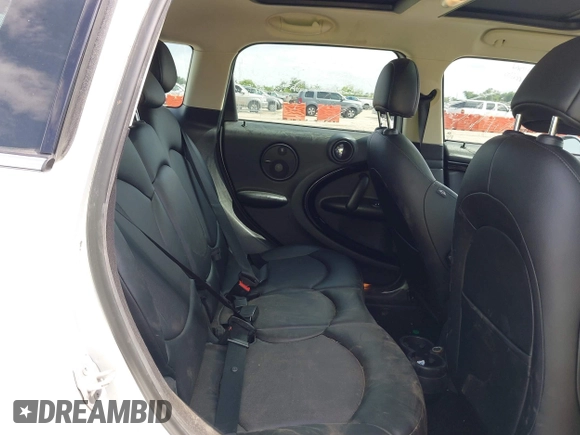 2016 MINI Countryman S with VIN WMWZC3C53GWP53582, listed as a IAAI auction lot 42400636 with Not provided miles and . Bid and sale history available at DreamBid. Image 8.