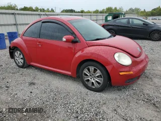 2009 Volkswagen New Beetle Coupe S with VIN 3VWRW31C19M514138, listed as a Copart auction lot 70630904 with 186,452 mi miles and Salvage Title. Bid and sale history available at carsss.com. Image 4.