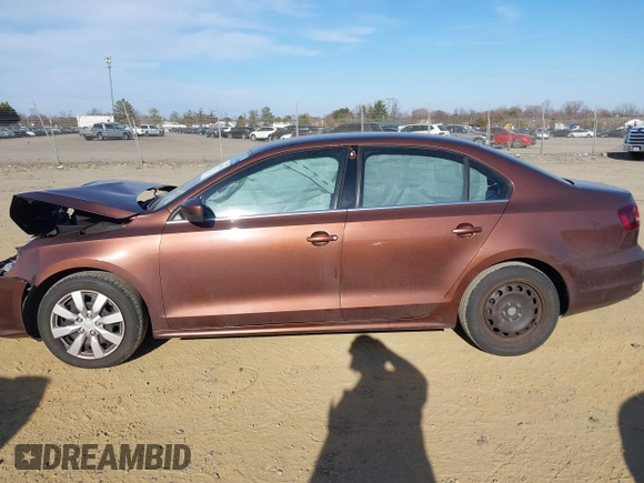 2017 Volkswagen Jetta S с VIN 3VW2B7AJ6HM324093, выставлен на аукционе IAAI как лот 41681726 с пробегом 84 248 миль миль и . История ставок и продаж доступна на DreamBid. Изображение 14.