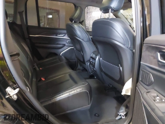 2022 Jeep Grand Cherokee Limited z VIN 1C4RJHBG9N8521577, wystawiony jako IAAI lot #41869992 z przebiegiem 28 095 mil mil oraz . Historia ofert i sprzedaży dostępna na DreamBid. Obrazek 8.