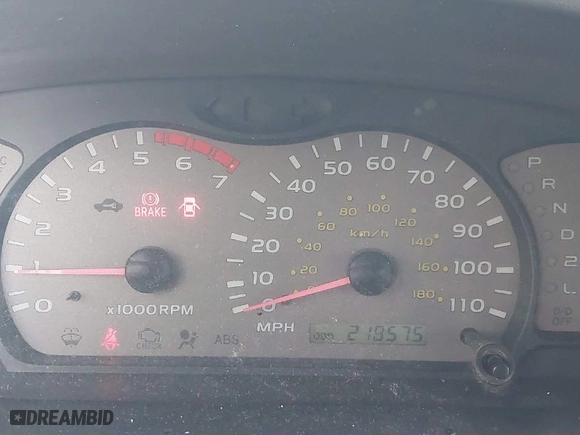 2004 Toyota Sequoia SR5 with VIN 5TDZT34A14S234332, listed as a IAAI auction lot 42044105 with 218,575 mi miles. Bid and sale history available at carsss.com. Image 7.