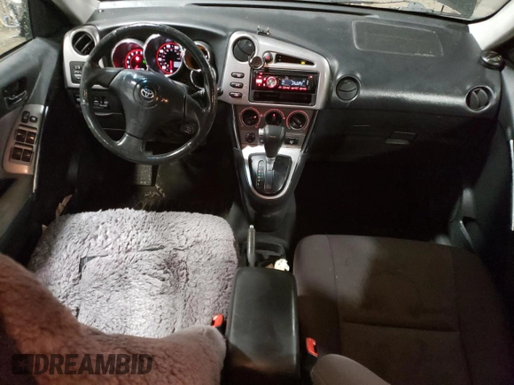 2006 Toyota Matrix STD z VIN 2T1LR30E96C562445, wystawiony jako Copart lot #87267984 z przebiegiem 131 416 mil mil oraz Szkody całkowita. Historia ofert i sprzedaży dostępna na DreamBid. Obrazek 8.