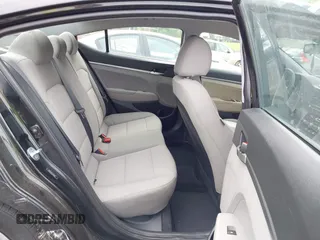 2020 Hyundai Elantra SE z VIN 5NPD74LF2LH510135, wystawiony jako IAAI lot #42265069 z przebiegiem 38 216 mil mil oraz . Historia ofert i sprzedaży dostępna na DreamBid. Obrazek 8.