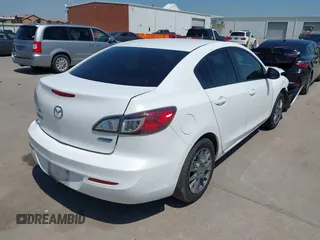 2013 Mazda Mazda3 i Sport with VIN JM1BL1U71D1701482, listed as a IAAI auction lot 41983133 with 110,966 mi miles. Bid and sale history available at carsss.com. Image 4.