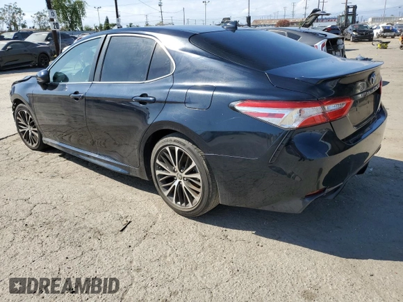 2020 Toyota Camry SE z VIN 4T1G11AK4LU960223, wystawiony jako Copart lot #52631995 z przebiegiem 45 084 mil mil oraz Szkoda całkowita • Salvage title. Historia ofert i sprzedaży dostępna na DreamBid. Obrazek 2.