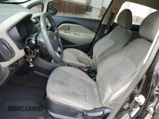 2017 Kia Rio LX z VIN KNADM4A33H6105238, wystawiony jako Copart lot #50889325 z przebiegiem 95 950 mil mil oraz Tytuł czysty. Historia ofert i sprzedaży dostępna na DreamBid. Obrazek 7.