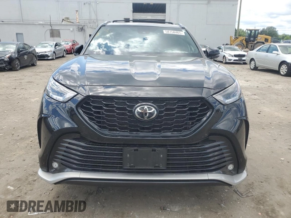 2022 Toyota Highlander XSE with VIN 5TDJZRBH5NS165192, listed as a Copart auction lot 58150465 with 47,138 mi miles and Salvage title. Bid and sale history available at DreamBid. Image 5.