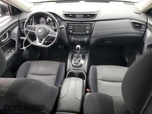 2017 Nissan Rogue SV z VIN JN8AT2MT9HW143571, wystawiony jako Copart lot #53751385 z przebiegiem 105 333 mil mil oraz Szkoda całkowita • Salvage title. Historia ofert i sprzedaży dostępna na DreamBid. Obrazek 8.