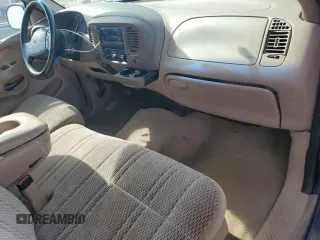 1998 Ford F-150 с VIN 1FTZX18W5WKB98492, выставлен на аукционе Copart как лот 73586864 с пробегом 174 316 миль миль и Списание • Salvage title. История ставок и продаж доступна на DreamBid. Изображение 8.