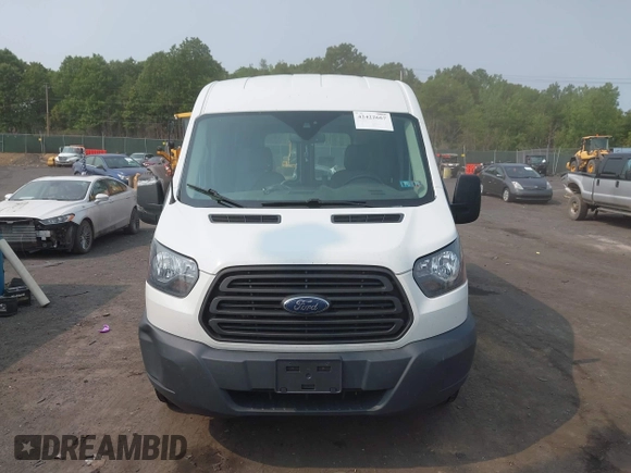 2018 Ford Transit z VIN 1FTYR2CM5JKA24044, wystawiony jako IAAI lot #42422667 z przebiegiem 279 853 mil mil oraz . Historia ofert i sprzedaży dostępna na DreamBid. Obrazek 12.