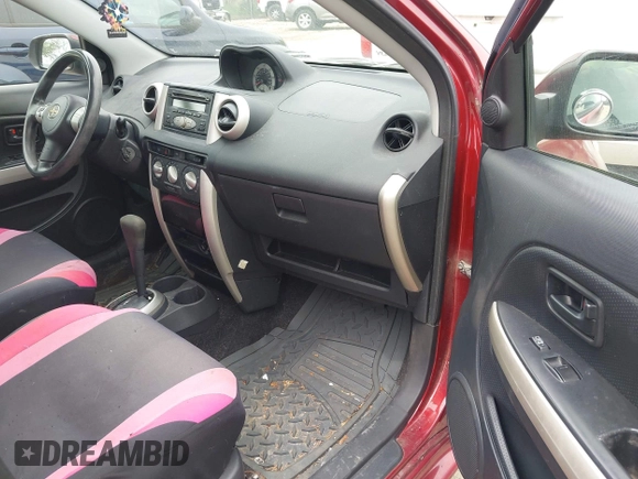 2006 Scion xA z VIN JTKKT624460159477, wystawiony jako IAAI lot #42314855 z przebiegiem 234 611 mil mil oraz . Historia ofert i sprzedaży dostępna na DreamBid. Obrazek 5.