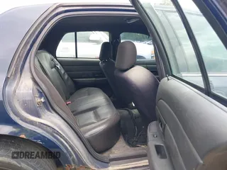 2006 Ford Police Interceptor с VIN 2FAFP71W76X101151, выставлен на аукционе IAAI как лот 42080117 с пробегом Не указан миль и . История ставок и продаж доступна на DreamBid. Изображение 8.
