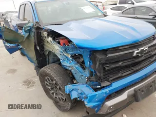 2023 Chevrolet Colorado 4WD Z71 with VIN 1GCPTDEK5P1132246, listed as a IAAI auction lot 41725699 with 24,874 mi miles and . Bid and sale history available at DreamBid. Image 6.