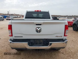 2021 Ram 2500 Big Horn with VIN 3C6UR5DL8MG605823, listed as a IAAI auction lot 41711890 with 72,008 mi miles. Bid and sale history available at carsss.com. Image 17.