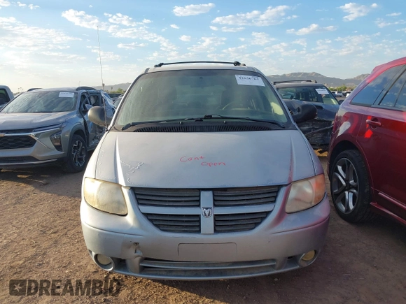2005 Dodge Caravan SXT with VIN 2D4GP44L55R483006, listed as a IAAI auction lot 42636765 with 307,331 mi miles and . Bid and sale history available at DreamBid. Image 6.