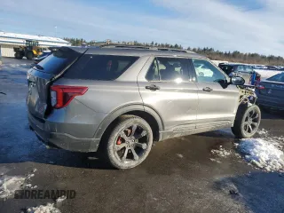 2023 Ford Explorer ST with VIN 1FM5K8GC7PGC12499, listed as a Copart auction lot 43004895 with 9,485 mi miles and Salvage Title. Bid and sale history available at carsss.com. Image 3.