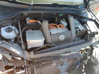 2016 Volkswagen Golf SE z VIN WVWKP7AU0GW912035, wystawiony jako Copart lot #58579075 z przebiegiem 48 625 mil mil oraz Szkoda całkowita • Salvage title. Historia ofert i sprzedaży dostępna na DreamBid. Obrazek 12.