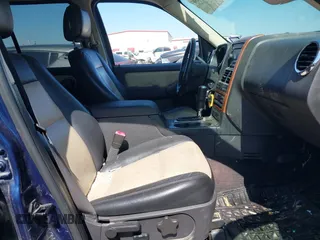 2008 Ford Explorer Eddie Bauer with VIN 1FMEU64E68UA33359, listed as a IAAI auction lot 41981250 with 174,708 mi miles. Bid and sale history available at carsss.com. Image 5.