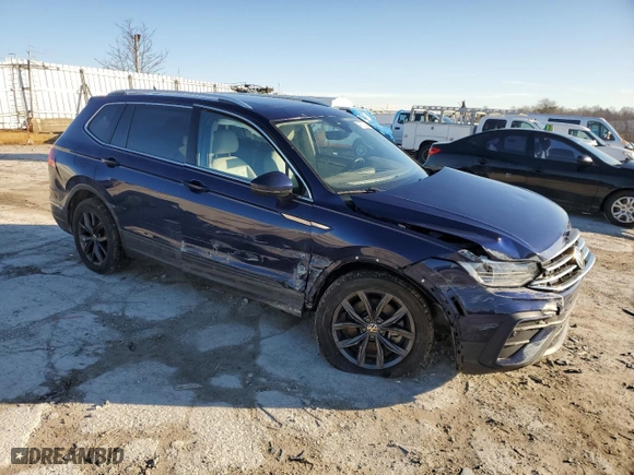 2022 Volkswagen Tiguan SE with VIN 3VV2B7AX7NM032814, listed as a Copart auction lot 47373295 with 183,791 mi miles and Salvage Title. Bid and sale history available at carsss.com. Image 4.