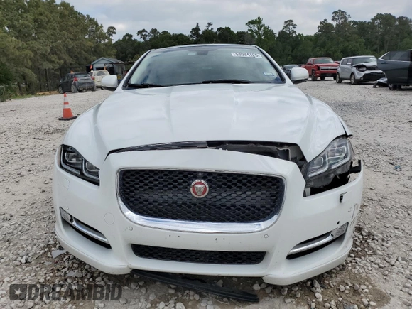 2016 Jaguar XJ R-Sport z VIN SAJWA1C71G8V92642, wystawiony jako Copart lot #53094125 z przebiegiem 98 548 mil mil oraz Szkoda całkowita • Salvage title. Historia ofert i sprzedaży dostępna na DreamBid. Obrazek 5.