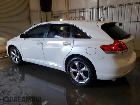 2010 Toyota Venza with VIN 4T3BK3BB5AU028053, listed as a Copart auction lot 52900745 with 121,222 mi miles and Salvage Title. Bid and sale history available at carsss.com. Image 2.