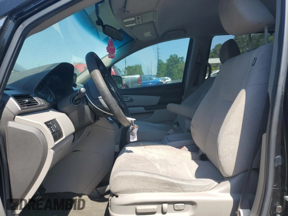 2013 Honda Odyssey EX z VIN 5FNRL5H43DB016008, wystawiony jako Copart lot #48776965 z przebiegiem 231 655 mil mil oraz Nie do naprawy • Non repairable. Historia ofert i sprzedaży dostępna na DreamBid. Obrazek 7.