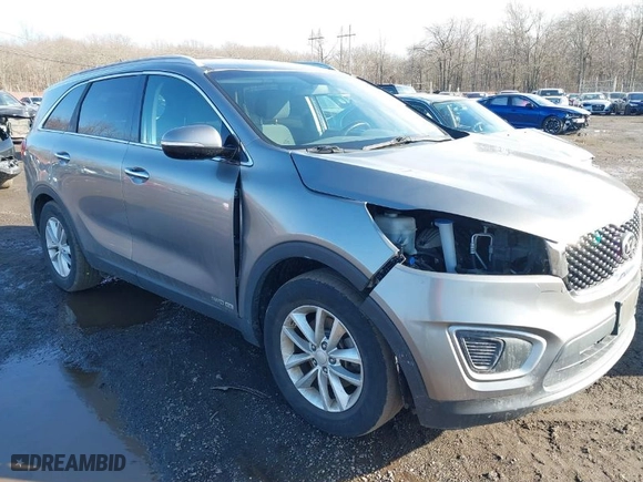 2016 Kia Sorento LX with VIN 5XYPGDA58GG110326, listed as a IAAI auction lot 41535179 with 95,843 mi miles. Bid and sale history available at carsss.com. Image 19.