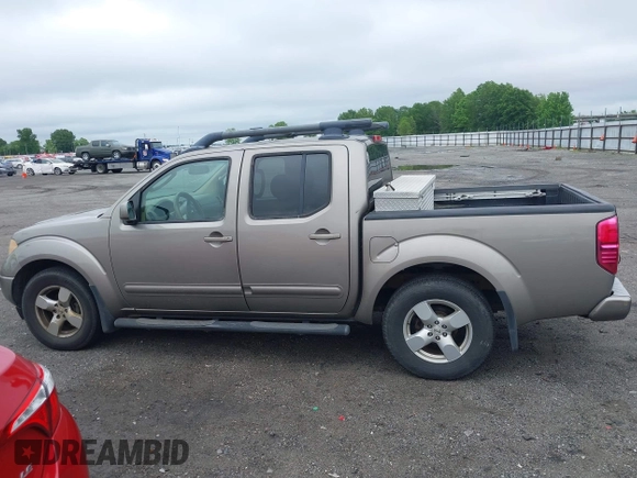2008 Nissan Frontier SE z VIN 1N6AD07U78C403143, wystawiony jako IAAI lot #42211053 z przebiegiem 369 349 mil mil oraz . Historia ofert i sprzedaży dostępna na DreamBid. Obrazek 14.