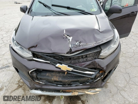 2022 Chevrolet Trax LT z VIN KL7CJPSM6NB523440, wystawiony jako Copart lot #60461905 z przebiegiem Nie podano mil oraz Szkoda całkowita • Salvage title. Historia ofert i sprzedaży dostępna na DreamBid. Obrazek 12.