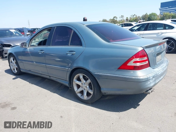 2007 Mercedes-Benz C 230 Sport с VIN WDBRF52H07F903261, выставлен на аукционе IAAI как лот 42564470 с пробегом 209 567 миль миль и . История ставок и продаж доступна на DreamBid. Изображение 3.