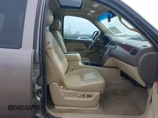 2012 GMC Yukon XL SLT with VIN 1GKS2KE78CR177257, listed as a IAAI auction lot 41488033 with 254,663 mi miles. Bid and sale history available at carsss.com. Image 5.