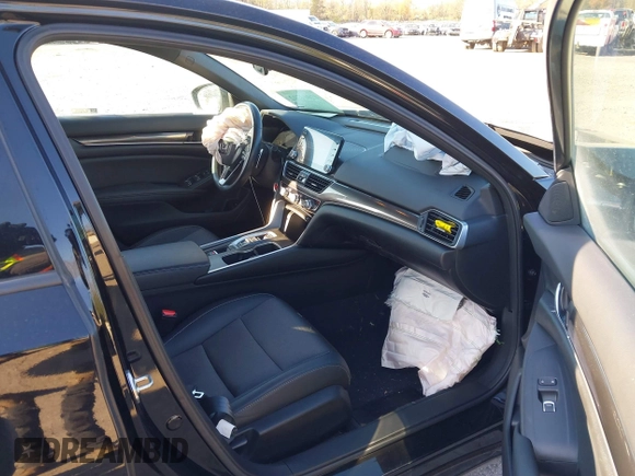 2020 Honda Accord Sport with VIN 1HGCV2F38LA027328, listed as a IAAI auction lot 42044702 with 33,947 mi miles and . Bid and sale history available at DreamBid. Image 5.