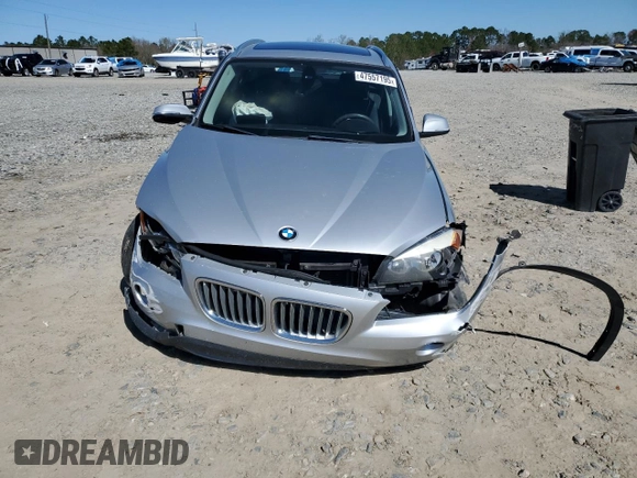 2014 BMW X1 sDrive28i with VIN WBAVM1C53EVW47331, listed as a Copart auction lot 47557195 with 127,494 mi miles and Salvage Title. Bid and sale history available at carsss.com. Image 5.