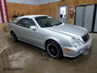 2000 Mercedes-Benz CLK-Class with VIN WDBLK65G7YT034199, listed as a Copart auction lot 45511555 with 147,306 mi miles and Clean Title. Bid and sale history available at carsss.com. Image 4.
