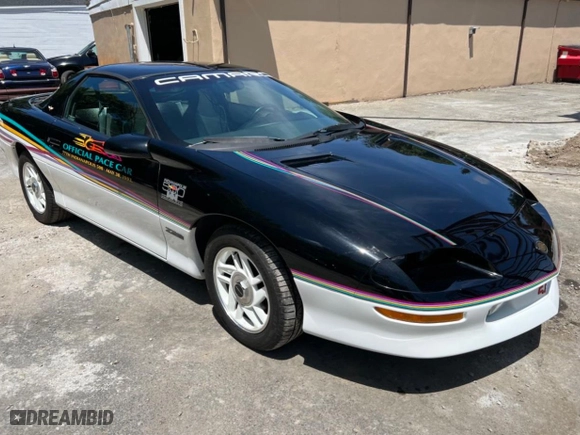 1993 Chevrolet Camaro Z28 with VIN 2G1FP22P3P2106343, listed as a Copart auction lot 73956174 with 32,034 mi miles and Clean Title. Bid and sale history available at carsss.com. Image 1.