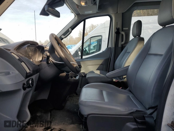 2018 Ford Transit Passenger XL with VIN 1FBVU4XM2JKA03650, listed as a Copart auction lot 46547195 with 108,821 mi miles and Salvage Title. Bid and sale history available at DreamBid. Image 7.