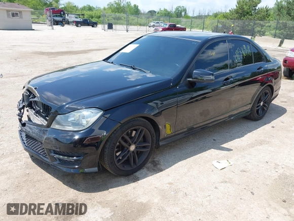 2013 Mercedes-Benz C 300 Sport с VIN WDDGF8AB0DA804722, выставлен на аукционе IAAI как лот 42546948 с пробегом 153 731 миль миль и . История ставок и продаж доступна на DreamBid. Изображение 18.
