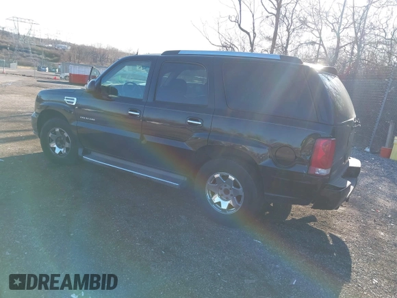 2005 Cadillac Escalade with VIN 1GYEC63T95R123072, listed as a IAAI auction lot 41861375 with 211,825 mi miles and . Bid and sale history available at DreamBid. Image 3.