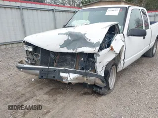 1998 Chevrolet Silverado 1500 with VIN 2GCEC19M2W1244285, listed as a IAAI auction lot 41286327 with 286,391 mi miles and . Bid and sale history available at DreamBid. Image 6.