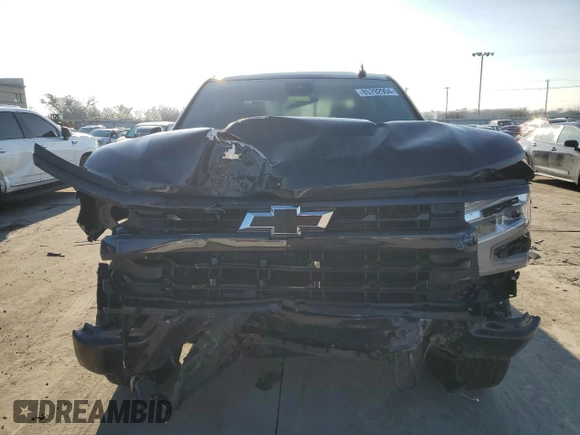 2024 Chevrolet Silverado 1500 RST with VIN 2GCUDEEDXR1139228, listed as a Copart auction lot 85792904 with 2,688 mi miles and Salvage Title. Bid and sale history available at carsss.com. Image 5.