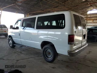 2006 Ford Econoline Passenger XL z VIN 1FBNE31L96HA15984, wystawiony jako Copart lot #46550855 z przebiegiem 242 736 mil mil oraz Czysty tytuł • Clean title. Historia ofert i sprzedaży dostępna na DreamBid. Obrazek 2.