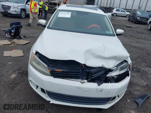 2012 Volkswagen Jetta SE with VIN 3VWDP7AJ8CM396562, listed as a IAAI auction lot 42523926 with Not provided miles and . Bid and sale history available at DreamBid. Image 6.