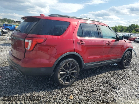 2017 Ford Explorer XLT z VIN 1FM5K7D88HGA84107, wystawiony jako Copart lot #57852825 z przebiegiem 106 997 mil mil oraz Szkoda całkowita • Salvage title. Historia ofert i sprzedaży dostępna na DreamBid. Obrazek 3.